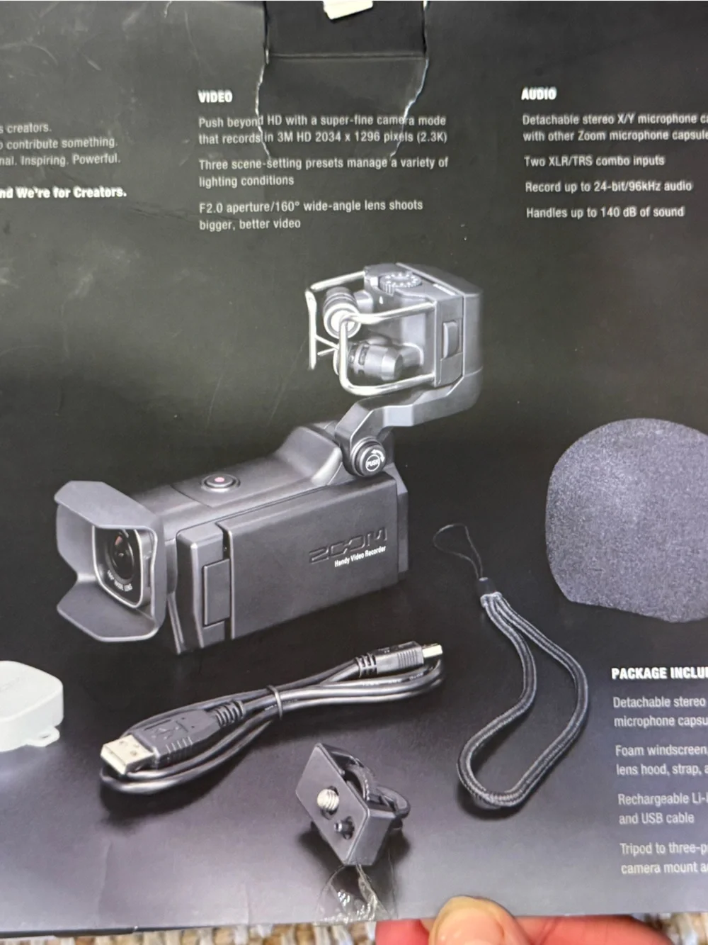 Zoom Q8 Handy Video & 4-Track Audio Recorder HD Camera Bundle w/ Box⁠- used once